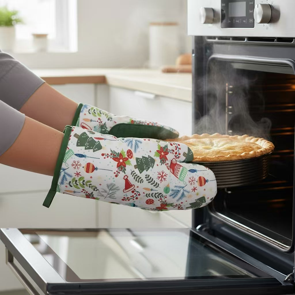 Christmas Oven Mitts with Silicone Grip – Ideal Holiday Gift for Bakers & Cooks